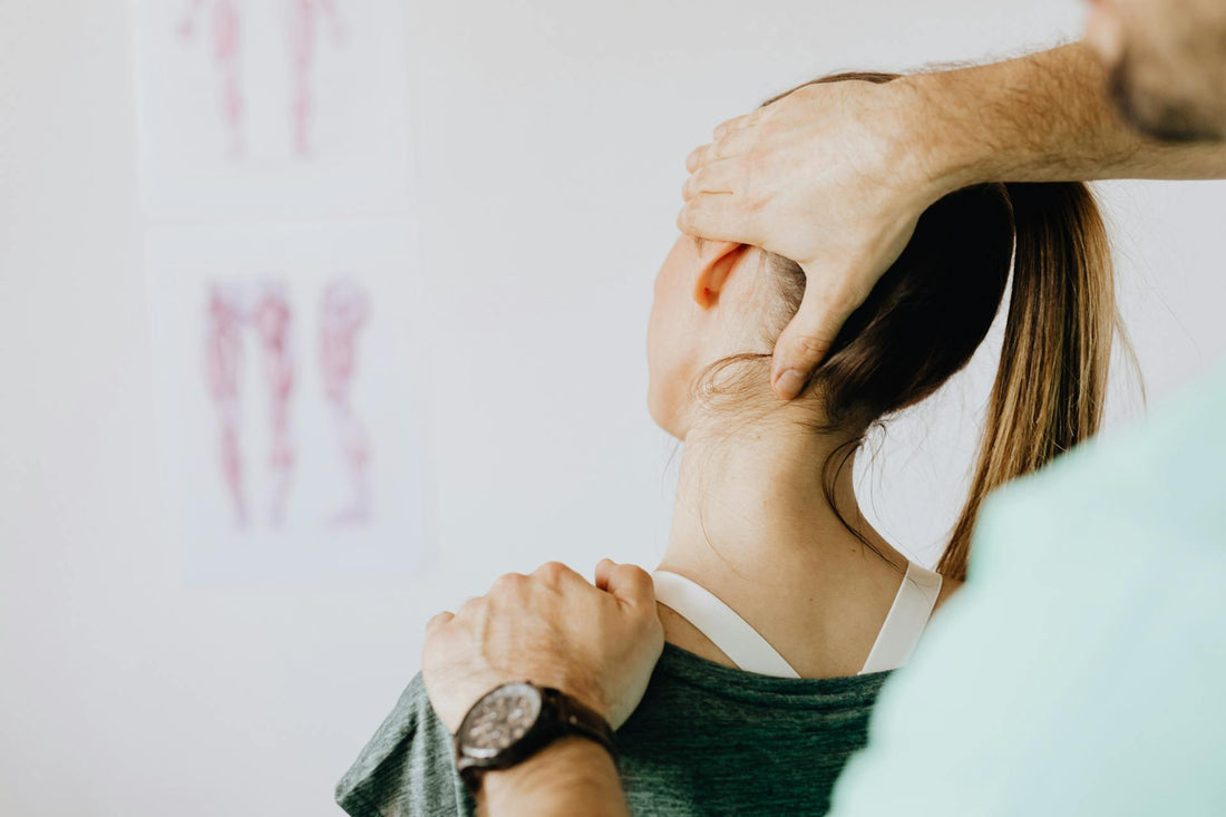 Signs of Whiplash and How You Can Treat It - Kineon
